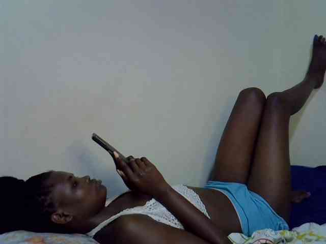 Cute-aliyah webcam