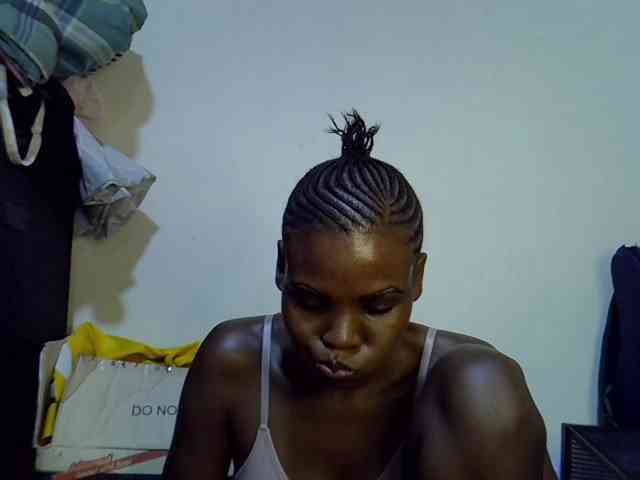 Cute-aliyah webcam