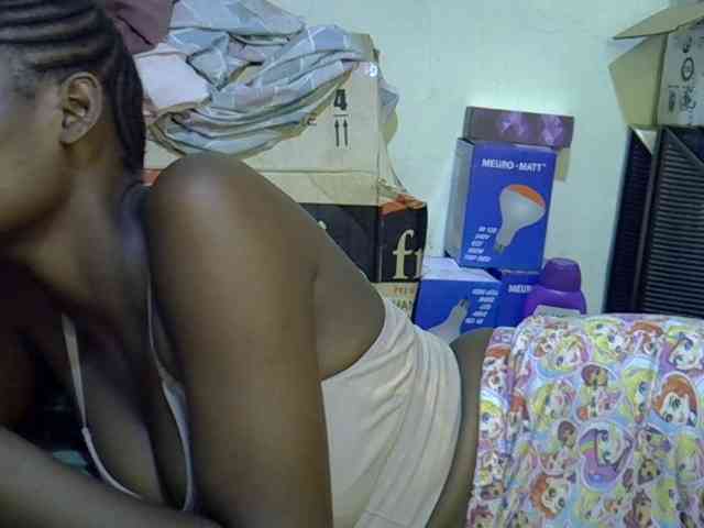 Cute-aliyah webcam