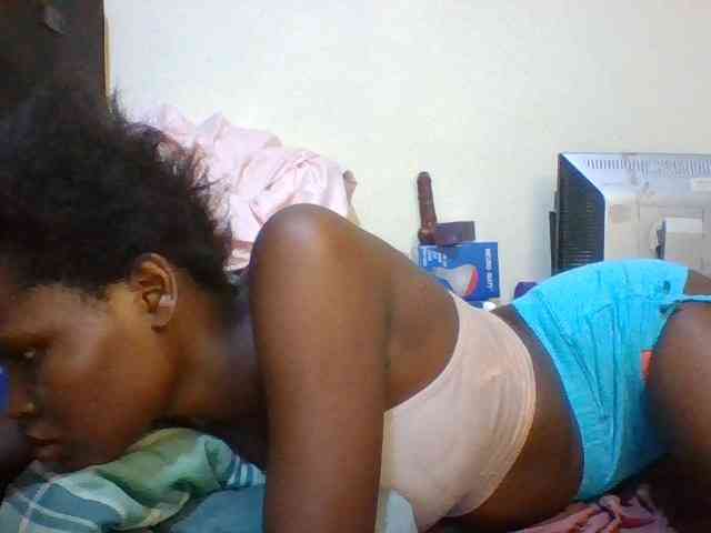 Cute-aliyah webcam