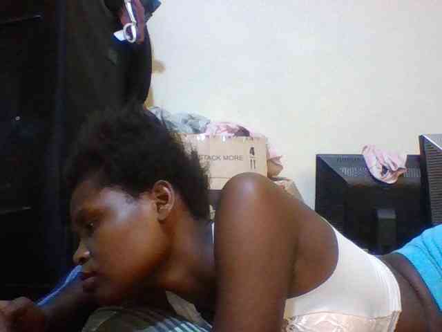 Cute-aliyah webcam