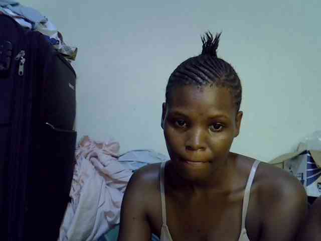 Cute-aliyah webcam