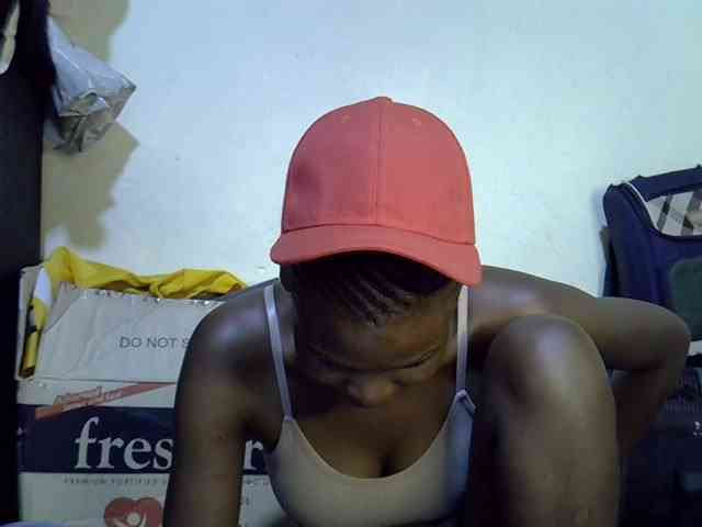 Cute-aliyah webcam