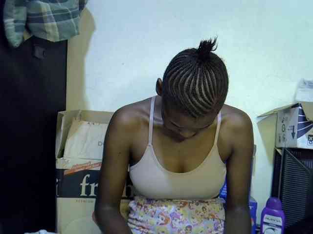 Cute-aliyah webcam