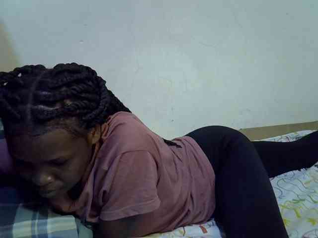 Cute-aliyah webcam