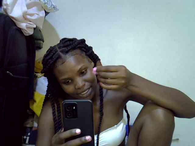 Cute-aliyah webcam