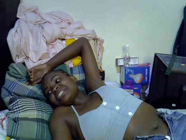 Cute-aliyah webcam