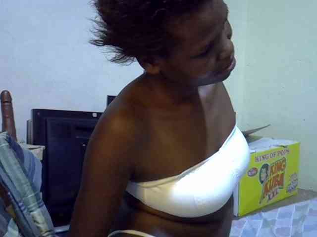Cute-aliyah webcam