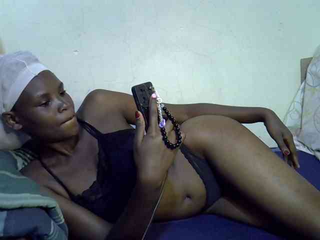 Cute-aliyah webcam