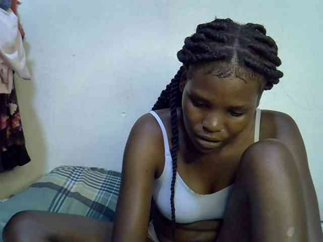 Cute-aliyah webcam