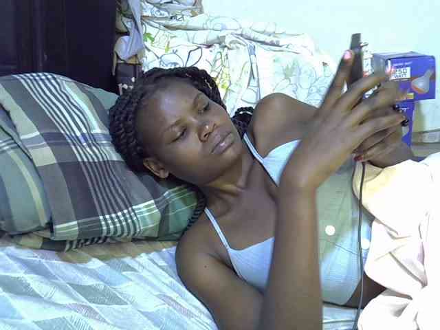 Cute-aliyah webcam