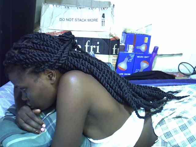 Cute-aliyah webcam