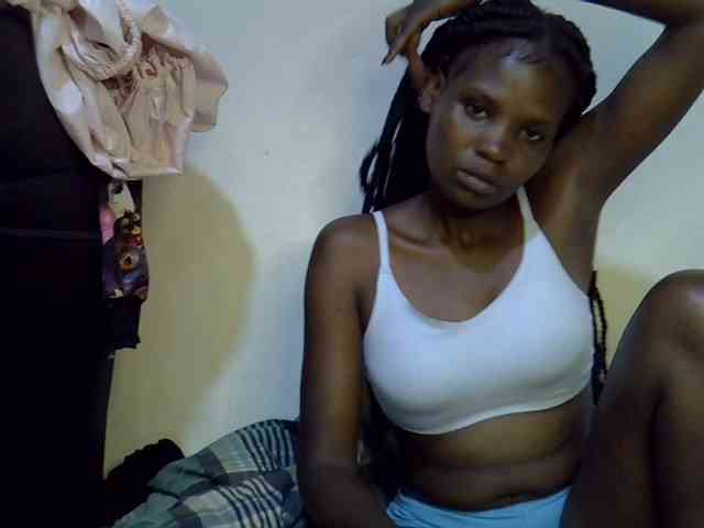 Cute-aliyah webcam