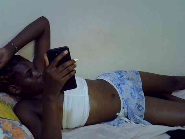 Cute-aliyah webcam