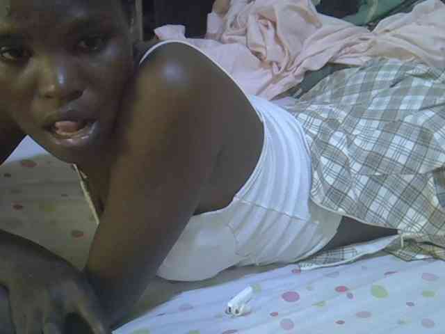 Cute-aliyah webcam