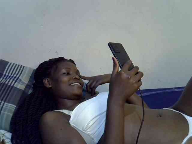 Cute-aliyah webcam