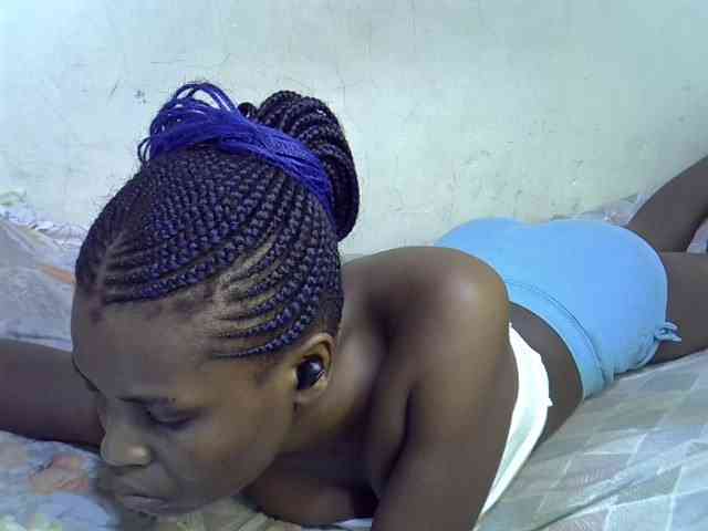 Cute-aliyah webcam