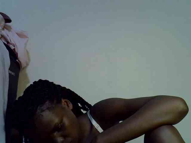 Cute-aliyah webcam
