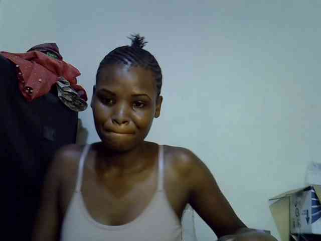 Cute-aliyah webcam