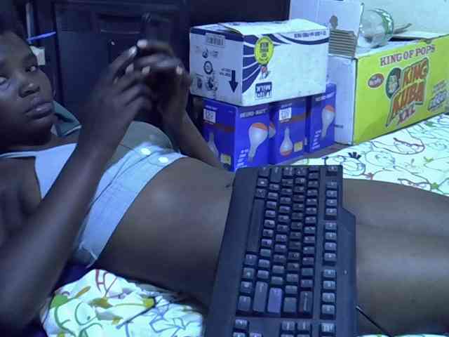 Cute-aliyah webcam