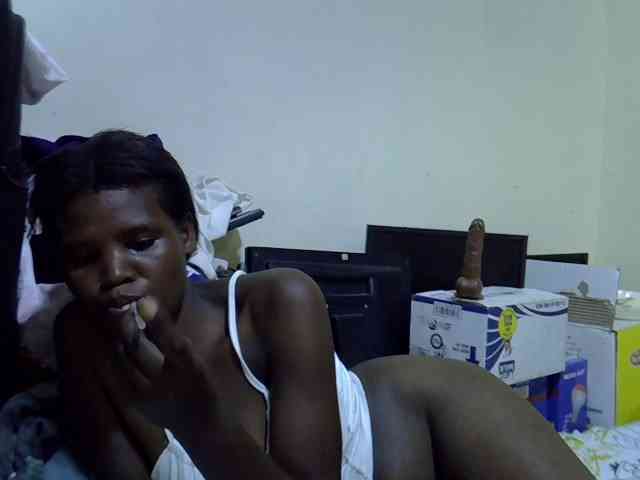 Cute-aliyah webcam