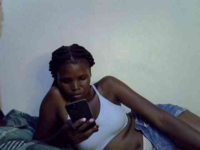 Cute-aliyah webcam