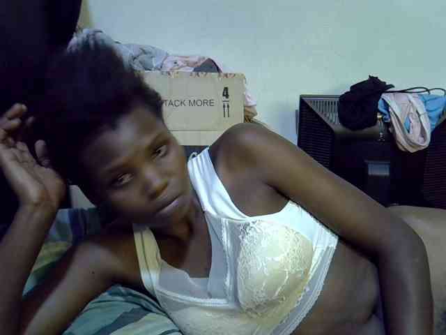 Cute-aliyah webcam