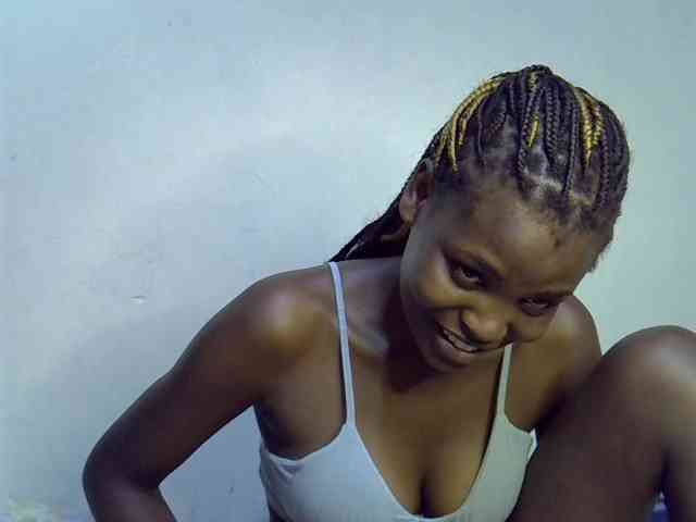 Cute-aliyah webcam