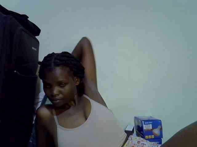 Cute-aliyah webcam