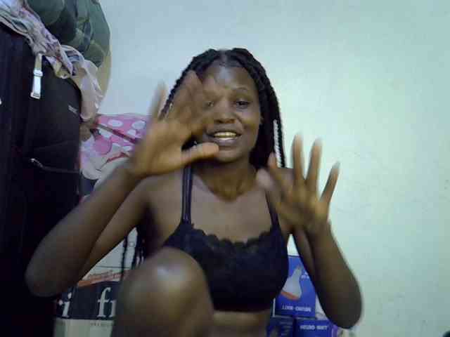 Cute-aliyah webcam