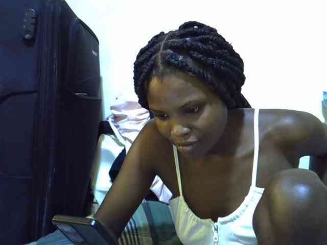 cute-aliyah's live room