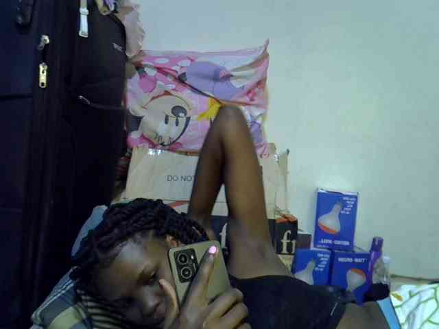 Cute-aliyah webcam