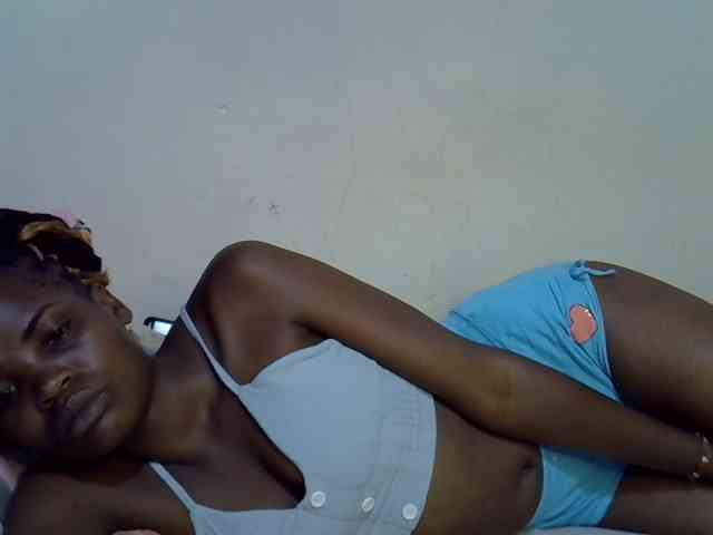Cute-aliyah webcam