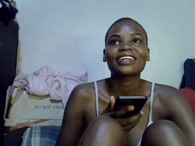 Cute-aliyah webcam