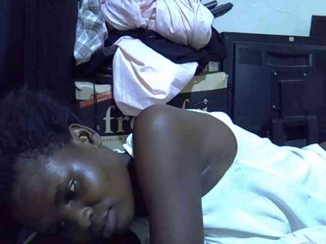 Cute-aliyah webcam