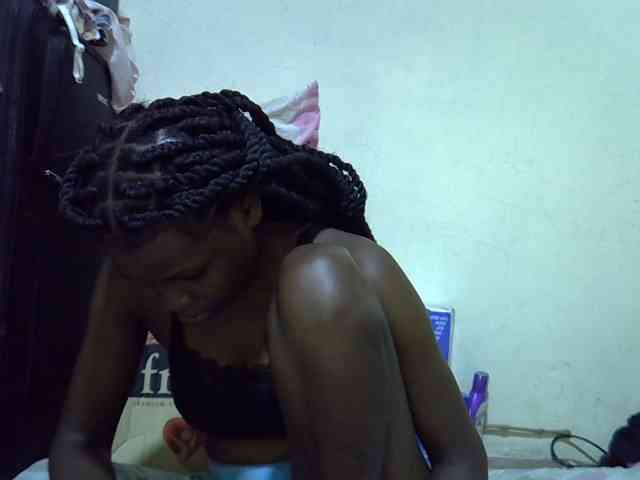 Cute-aliyah webcam