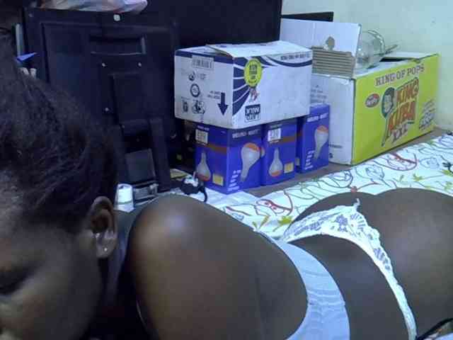 Cute-aliyah webcam