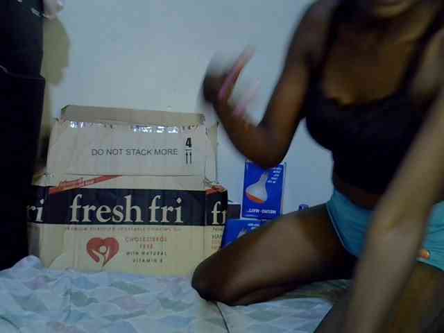 Cute-aliyah webcam