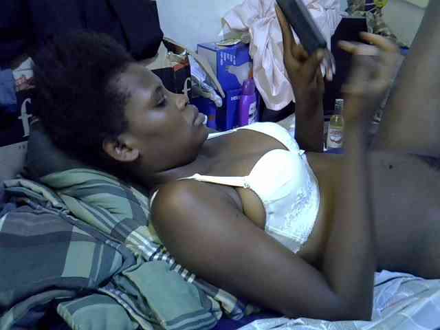 Cute-aliyah webcam