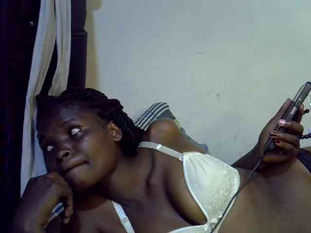 Cute-aliyah webcam