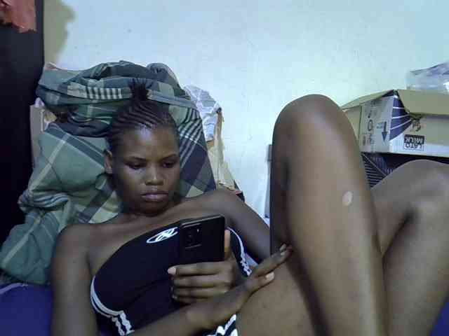 Cute-aliyah webcam