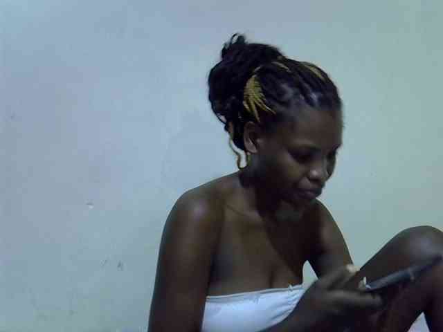Cute-aliyah webcam