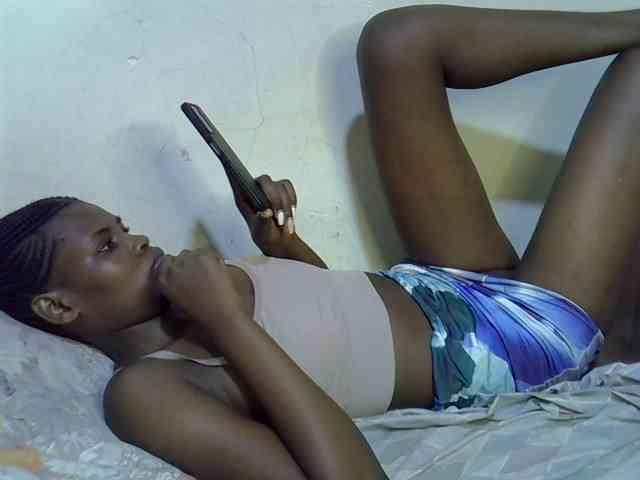 Cute-aliyah webcam