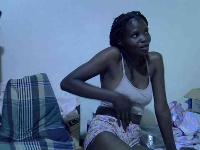 Cute-aliyah webcam