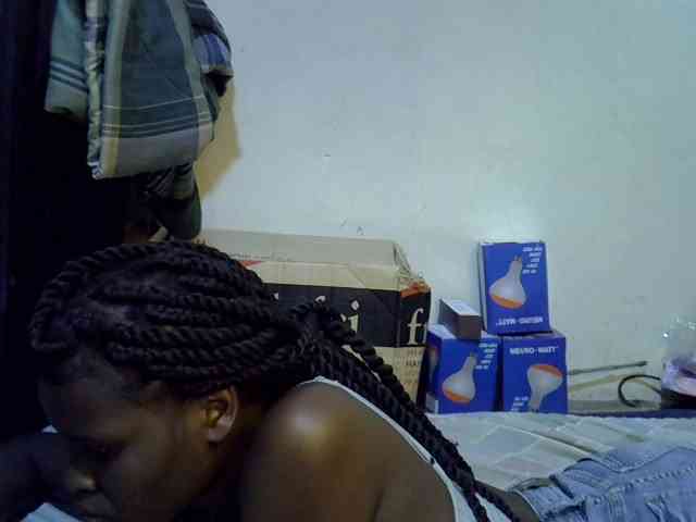 Cute-aliyah webcam