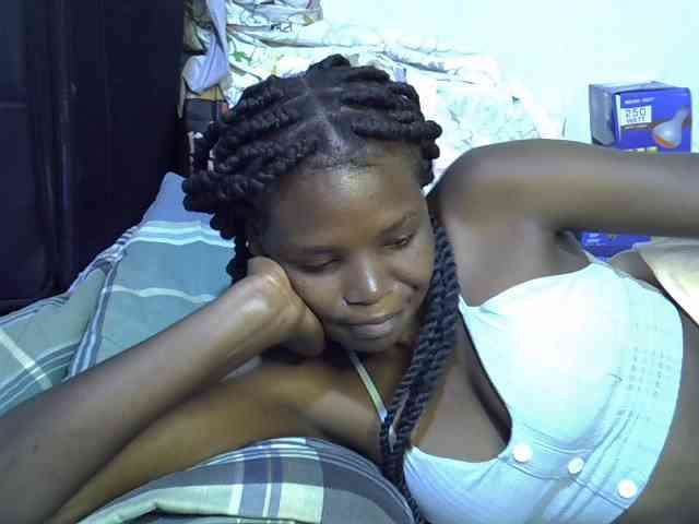 Cute-aliyah webcam