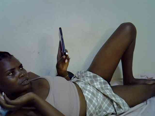 Cute-aliyah webcam