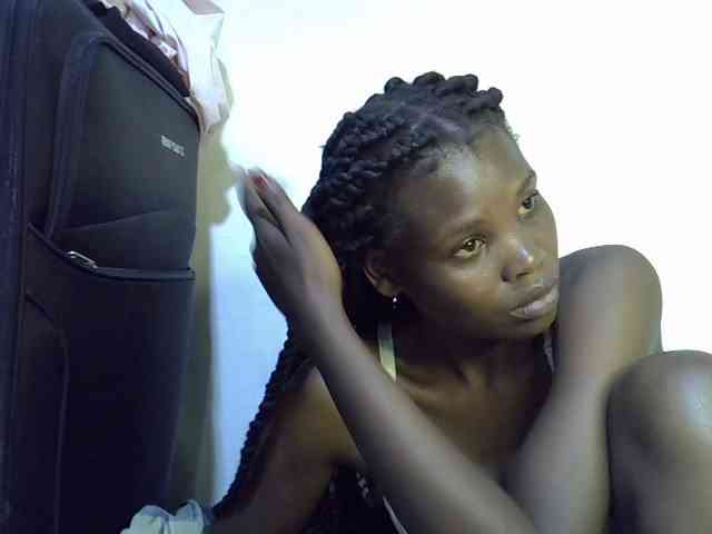 Cute-aliyah webcam
