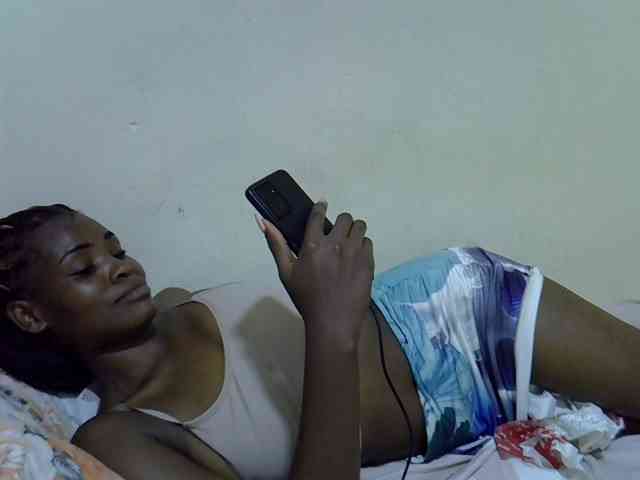 Cute-aliyah webcam