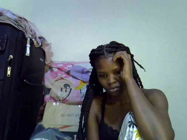 Cute-aliyah webcam